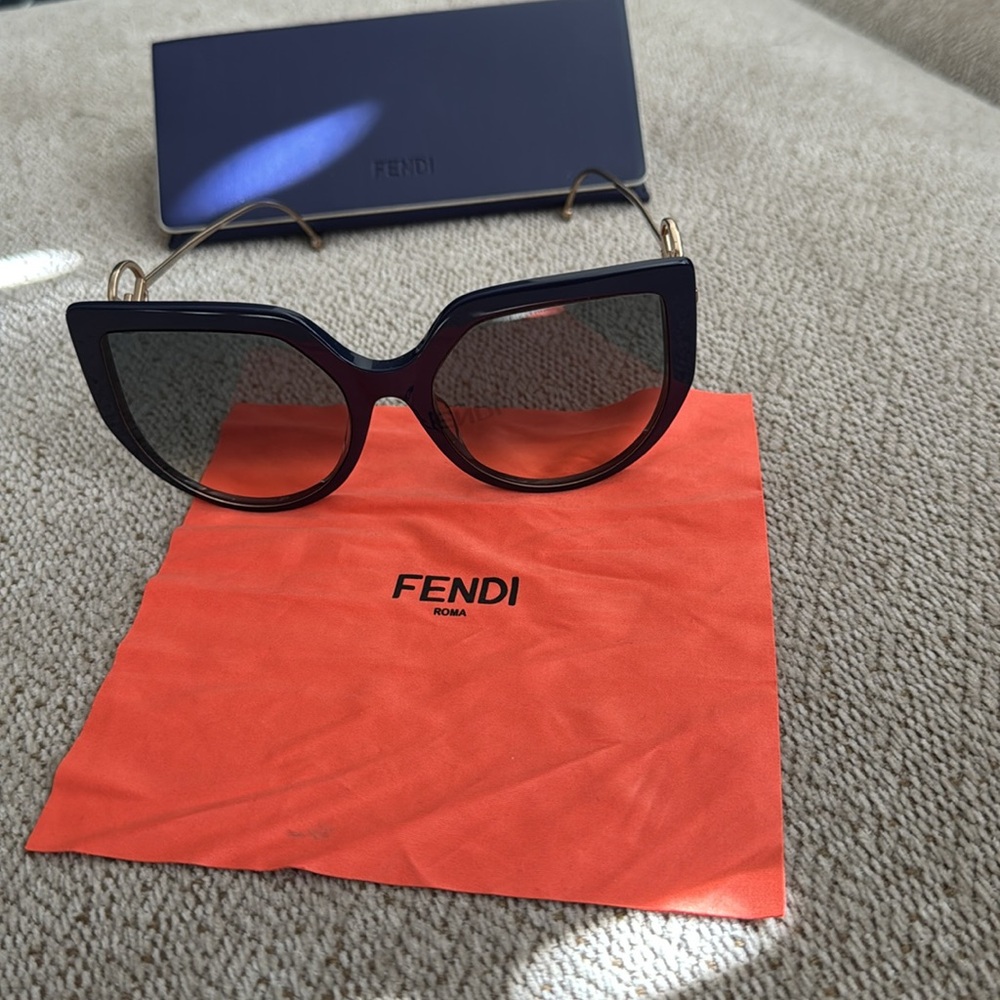 Fendi Designer Navy Blue & Gold Designer Sunglasses Made In Italy Fendi